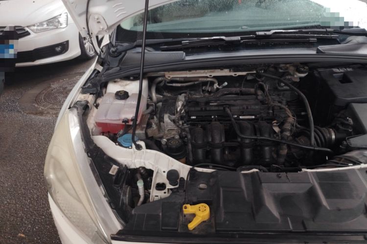 Used Ford Focus 2015 Sedan 1.6L Manual Comfort Model Engine Bay Right