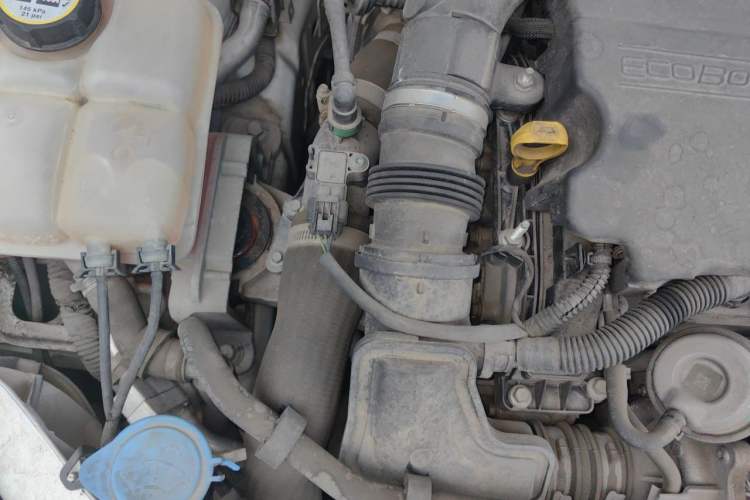 Used Ford Focus 2015 Hatchback EcoBoost 125 Automatic Supreme Style Edition Engine Bay Right