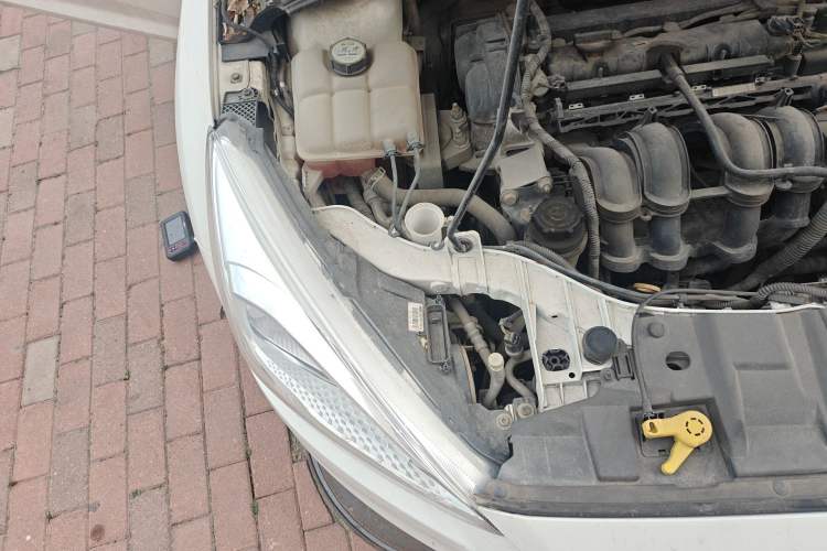 Used Ford Focus 2015 Hatchback 1.6L Automatic Fashion Edition Engine Bay Right