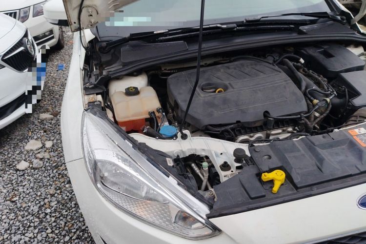 Used Ford Focus 2015 Hatchback EcoBoost 180 Automatic Elite Model Engine Bay Right