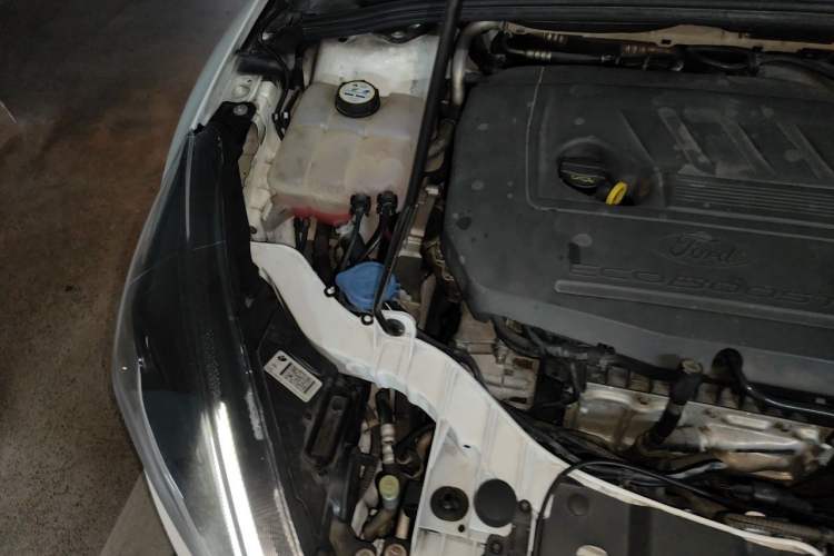 Used Ford Focus 2015 Hatchback EcoBoost 180 Automatic Sport Model Engine Bay Right
