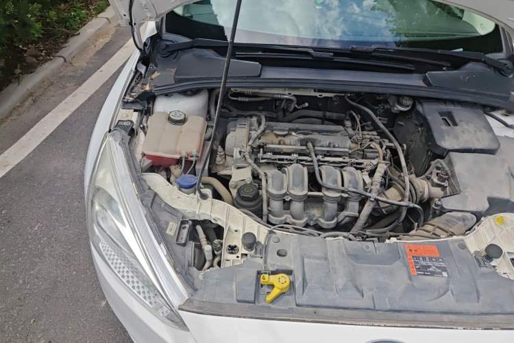 Used Ford Focus 2015 Hatchback 1.6L Automatic Comfort Model Engine Bay Right