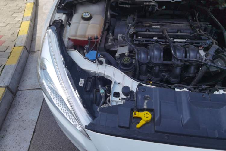 Used Ford Focus 2015 Hatchback 1.6L Automatic Fashion Edition Engine Bay Right