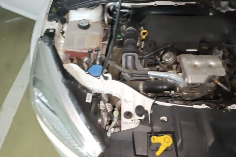 Used Ford Focus 2015 Sedan EcoBoost 125 Automatic Supreme Style Edition Engine Bay Right