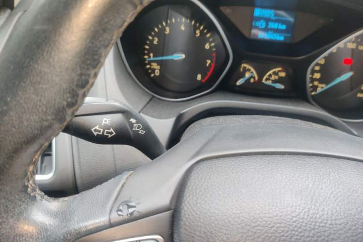 Used Ford Focus 2015 Sedan 1.6L Automatic Trend Model Engine Bay Right