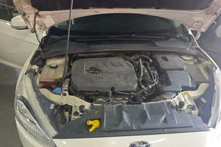 Used Ford Focus 2015 Sedan EcoBoost 180 Automatic Elite Model Engine Bay