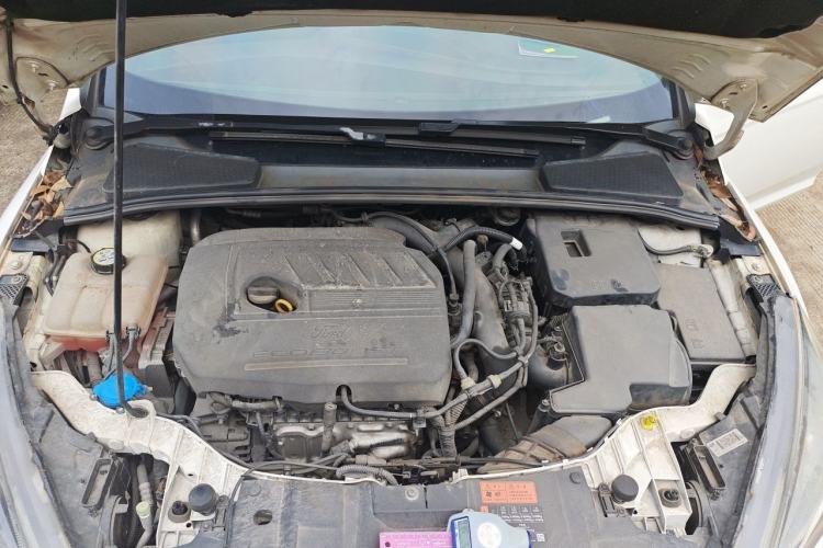 Used Ford Focus 2015 Hatchback EcoBoost 180 Automatic Sport Model Engine Bay