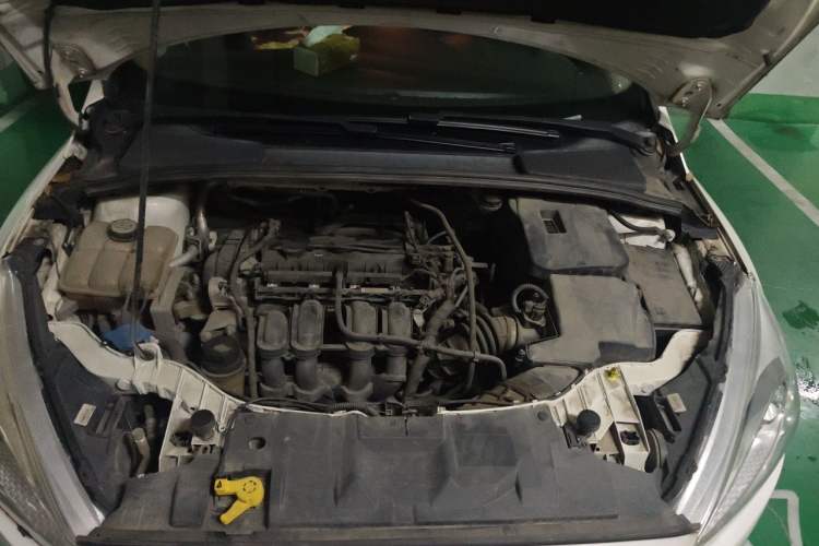 Used Ford Focus 2015 Hatchback 1.6L Automatic Comfort Model Engine Bay