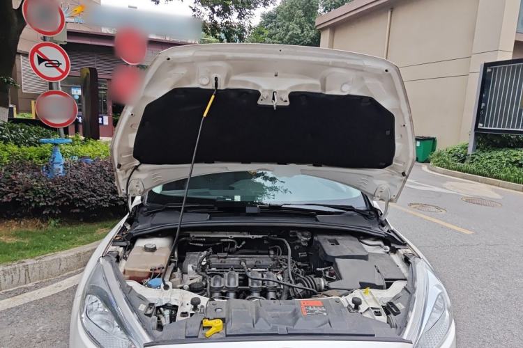 Used Ford Focus 2015 Hatchback 1.6L Automatic Fashion Edition Engine Bay