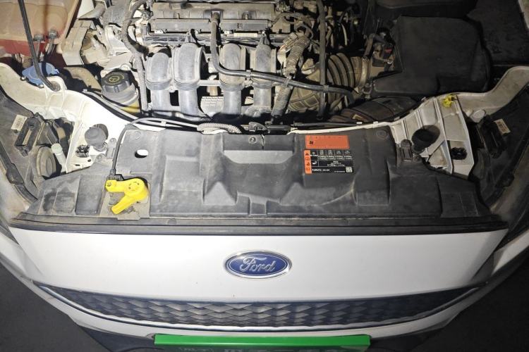 Used Ford Focus 2015 Hatchback 1.6L Automatic Comfort Model Engine Bay