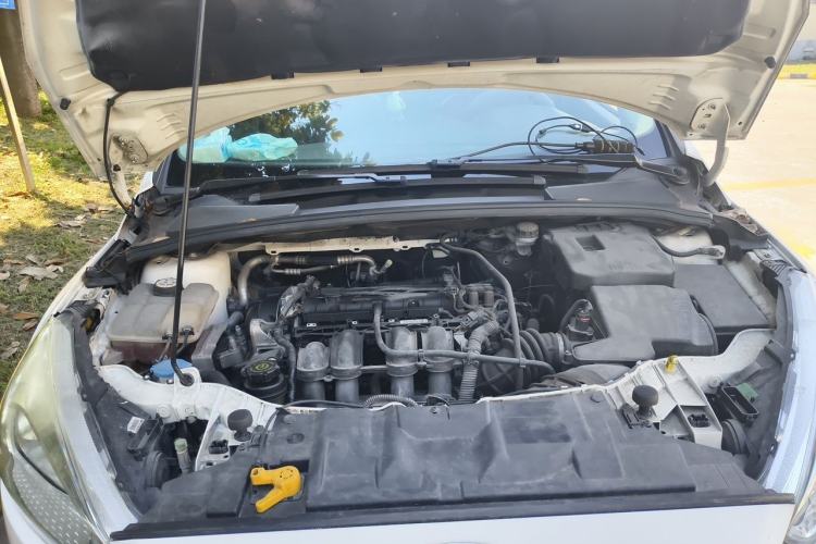 Used Ford Focus 2015 Hatchback 1.6L Automatic Fashion Edition Engine Bay
