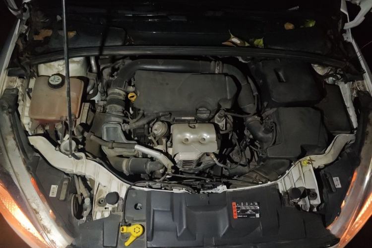 Used Ford Focus 2015 Sedan EcoBoost 125 Automatic Supreme Style Edition Engine Bay