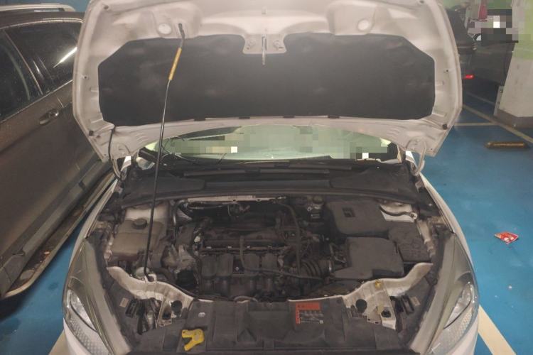 Used Ford Focus 2015 Hatchback 1.6L Automatic Fashion Edition Engine Bay