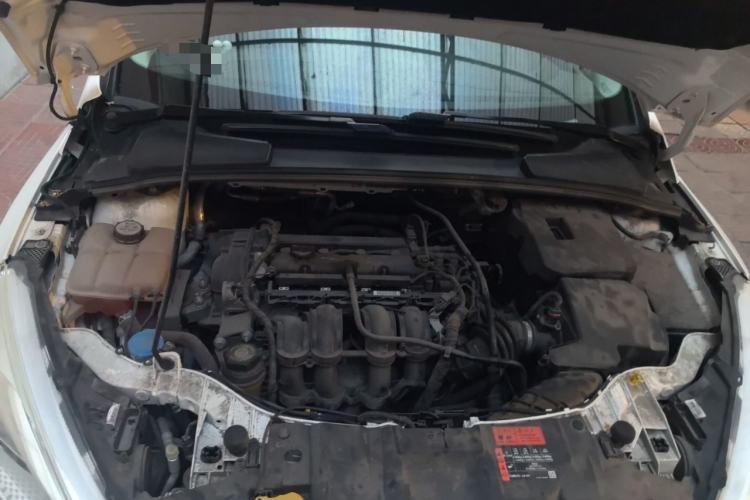 Used Ford Focus 2015 Hatchback 1.6L Automatic Fashion Edition Engine Bay