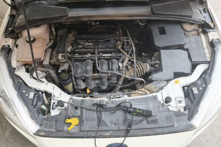 Used Ford Focus 2015 Sedan 1.6L Automatic Trend Model Engine Bay