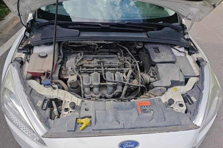Used Ford Focus 2015 Hatchback 1.6L Automatic Comfort Model Engine Bay