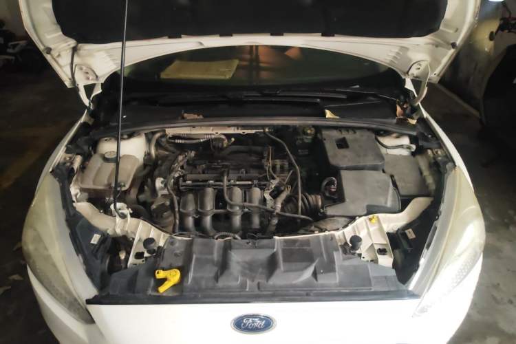 Used Ford Focus 2015 Hatchback 1.6L Automatic Comfort Model Engine Bay