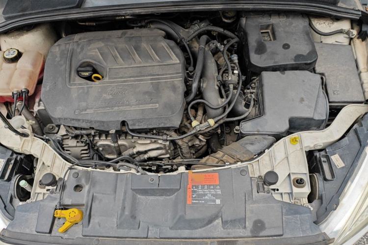 Used Ford Focus 2015 Hatchback EcoBoost 180 Automatic Elite Model Engine Bay