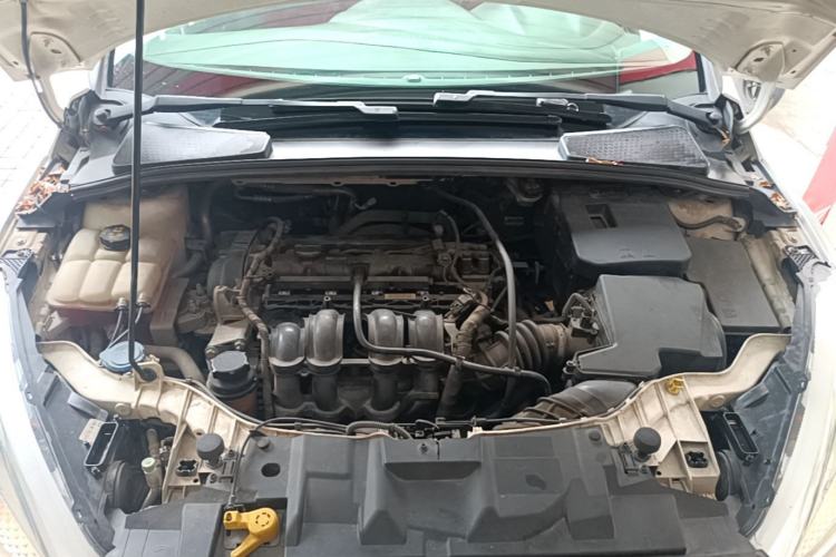 Used Ford Focus 2015 Hatchback 1.6L Automatic Fashion Edition Engine Bay