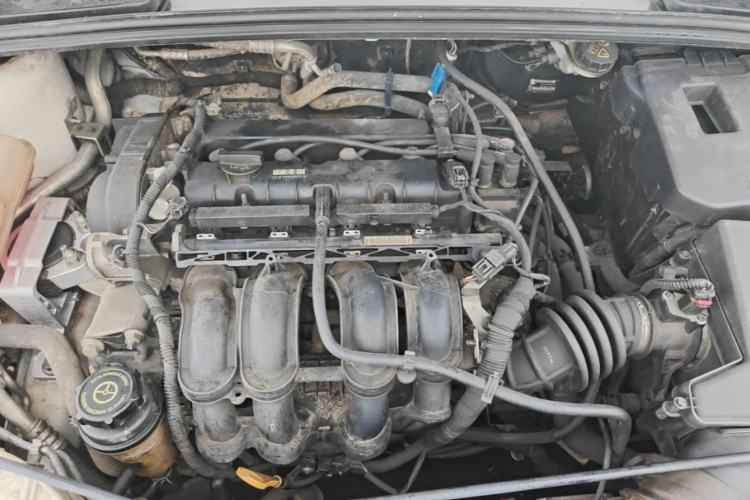 Used Ford Focus 2015 Hatchback 1.6L Automatic Fashion Edition Engine Bay