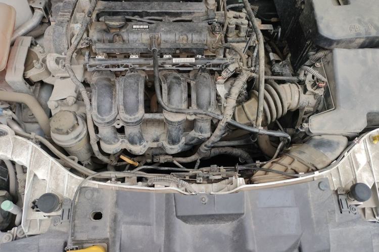 Used Ford Focus 2015 Hatchback 1.6L Automatic Fashion Edition Engine Bay