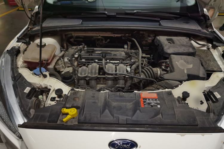 Used Ford Focus 2015 Sedan 1.6L Automatic Trend Model Engine Bay