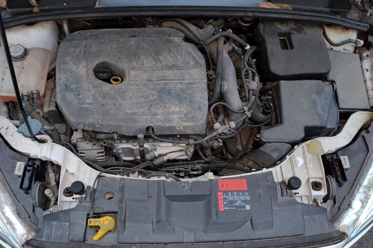 Used Ford Focus 2015 Hatchback EcoBoost 180 Automatic Elite Model Engine Bay