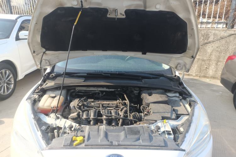 Used Ford Focus 2015 Sedan 1.6L Automatic Trend Model Engine Bay