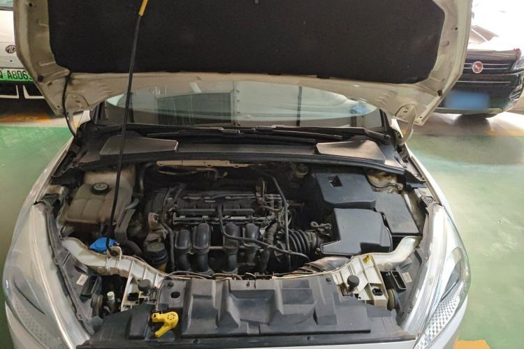 Used Ford Focus 2015 Sedan 1.6L Automatic Comfort Model Engine Bay