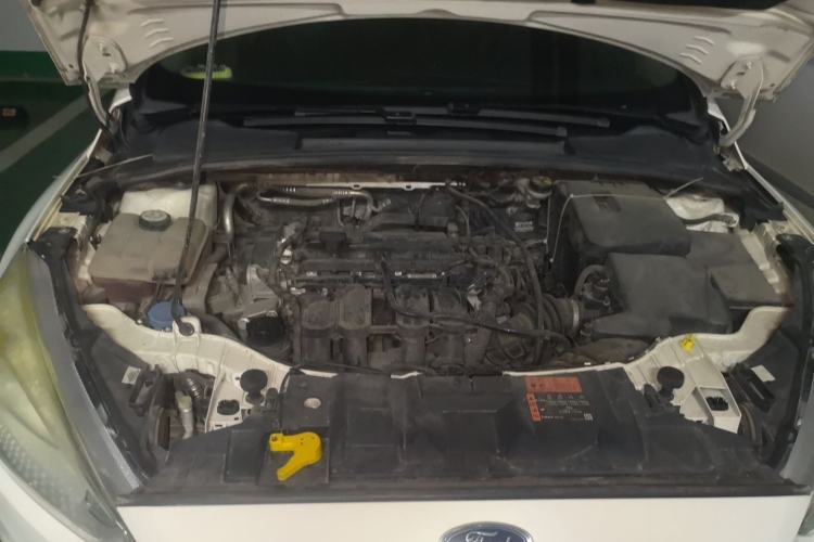 Used Ford Focus 2015 Sedan 1.6L Automatic Comfort Model Engine Bay