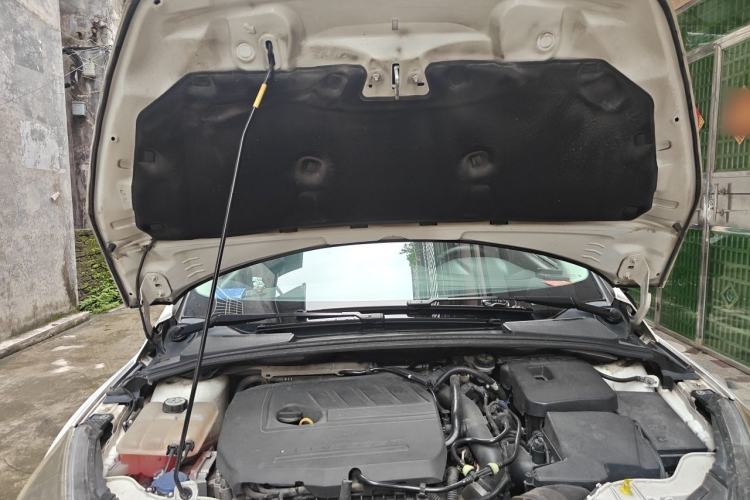 Used Ford Focus 2015 Hatchback EcoBoost 180 Automatic Elite Model Engine Bay
