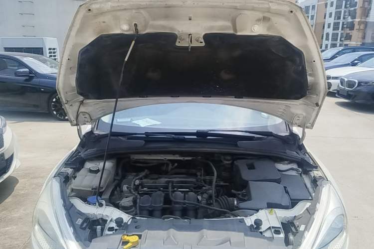 Used Ford Focus 2015 Sedan 1.6L Automatic Comfort Model Engine Bay