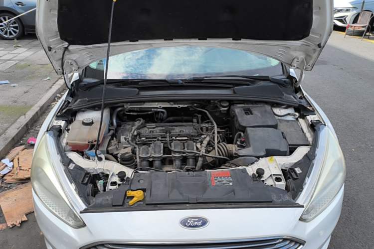 Used Ford Focus 2015 Sedan 1.6L Automatic Comfort Model Engine Bay