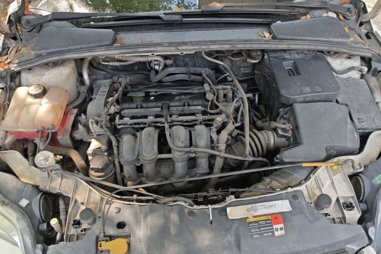 Used Ford Focus 2015 Sedan 1.6L Automatic Comfort Model Engine Bay