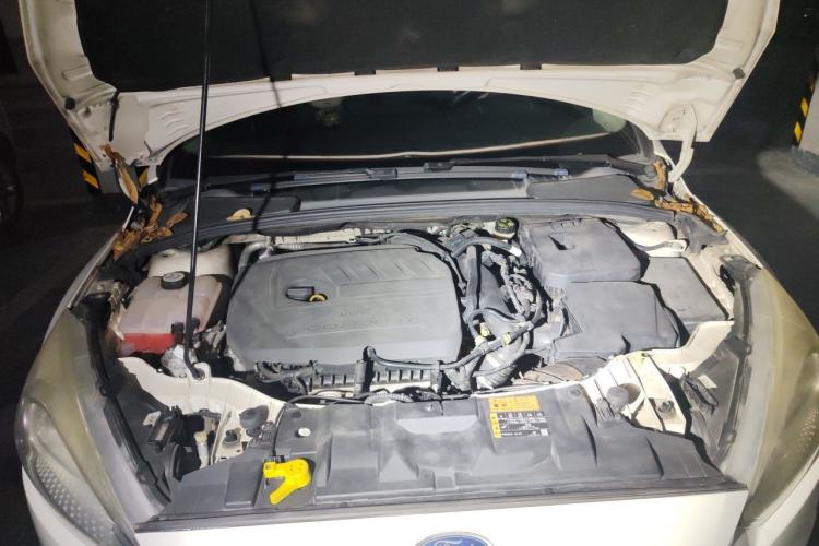 Used Ford Focus 2015 Sedan EcoBoost 180 Automatic Elite Model Engine Bay