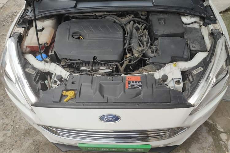 Used Ford Focus 2015 Sedan EcoBoost 180 Automatic Flagship Model Engine Bay