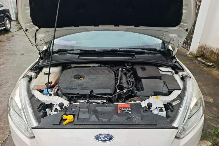Used Ford Focus 2015 Hatchback EcoBoost 180 Automatic Elite Model Engine Bay
