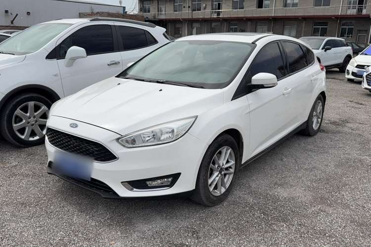 Used Ford Focus 2015 Hatchback 1.6L Automatic Fashion Edition Guazi used car, China used car export, Used car for sale, Used  cars, Cheapest cars for sale