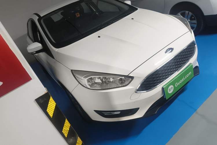 Used Ford Focus 2015 Hatchback 1.6L Automatic Comfort Model Exterior 1