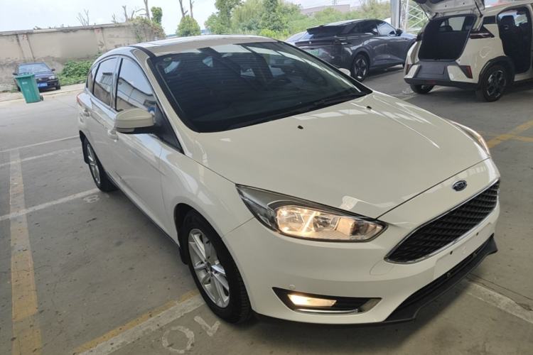 Used Ford Focus 2015 Hatchback 1.6L Automatic Fashion Edition Exterior 1