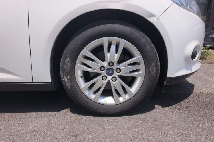 Used Ford Focus 2015 Hatchback 1.6L Manual Comfort Edition Exterior 1