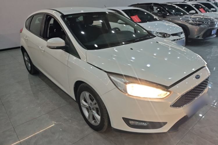 Used Ford Focus 2015 Hatchback 1.6L Automatic Comfort Model Exterior 1