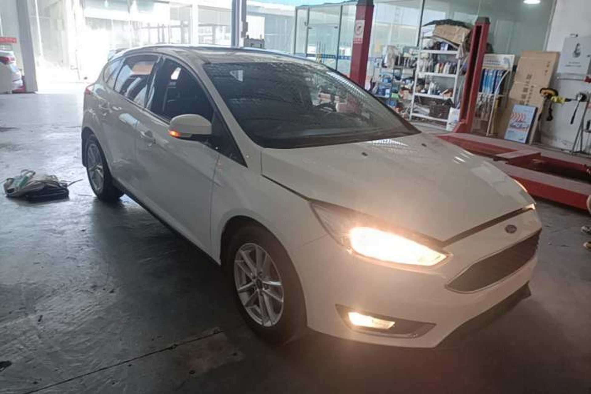 Used Ford Focus 2015 Hatchback 1.6L Automatic Fashion Edition Exterior 1