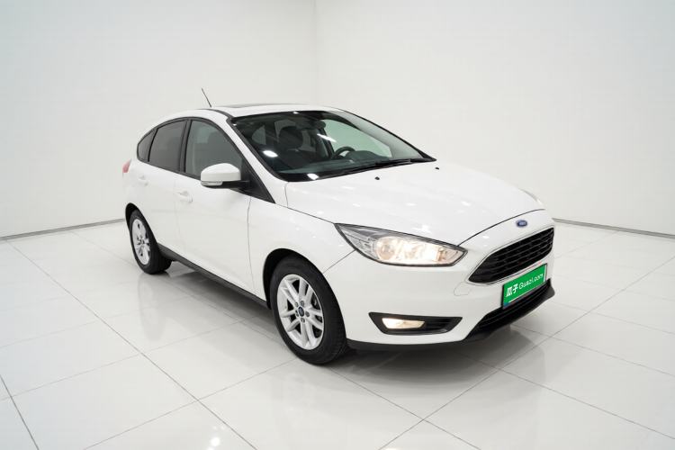 Used Ford Focus 2015 Hatchback 1.6L Automatic Fashion Edition Exterior 1