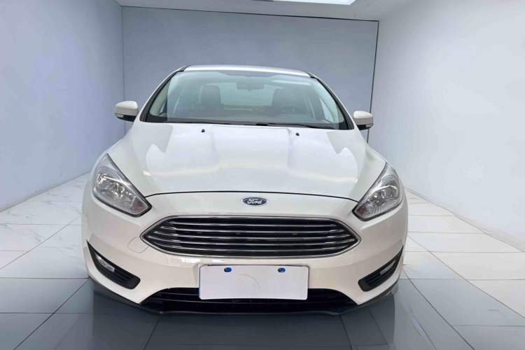 Used Ford Focus 2015 Sedan 1.6L Automatic Comfort Model Exterior 1