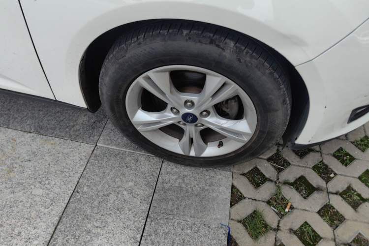 Used Ford Focus 2015 Hatchback 1.6L Automatic Comfort Model Exterior 1