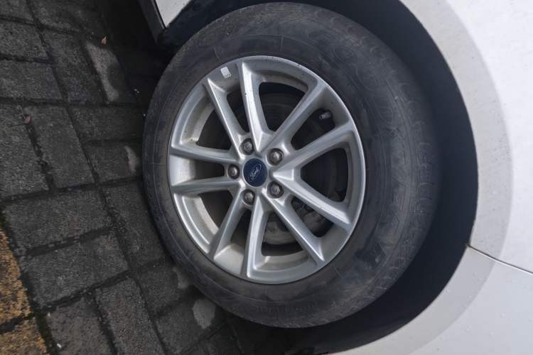 Used Ford Focus 2015 Sedan EcoBoost 180 Automatic Elite Model Exterior 1