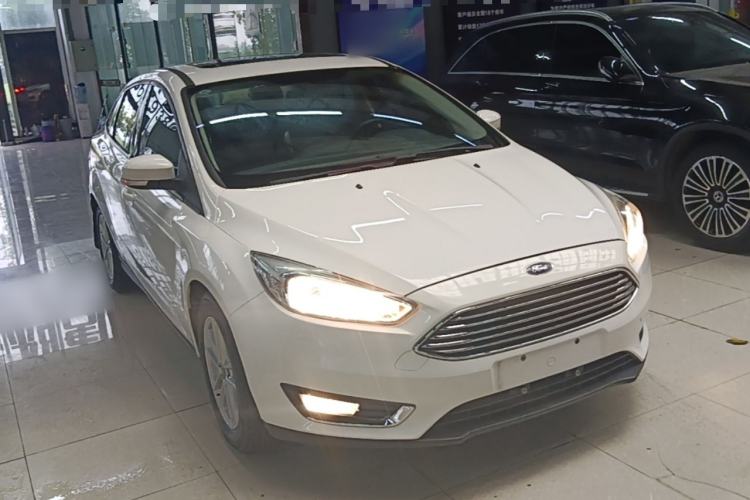 Used Ford Focus 2015 Sedan 1.6L Automatic Trend Model Exterior 1