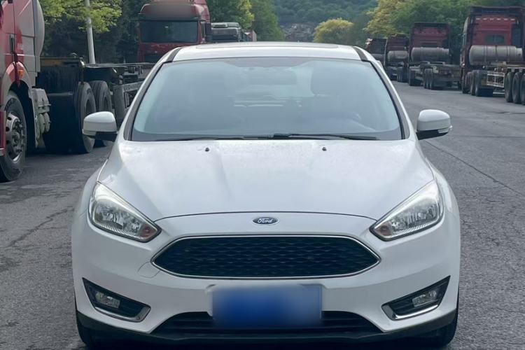Used Ford Focus 2015 Hatchback 1.6L Automatic Fashion Edition Exterior 1