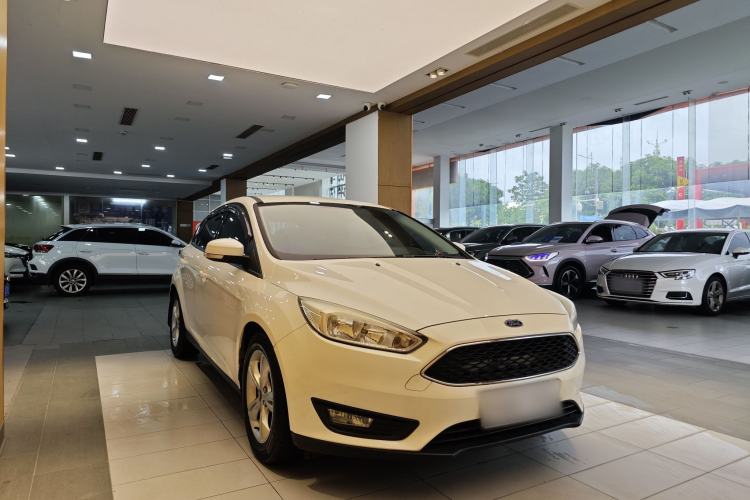 Used Ford Focus 2015 Hatchback 1.6L Automatic Comfort Model Exterior 11